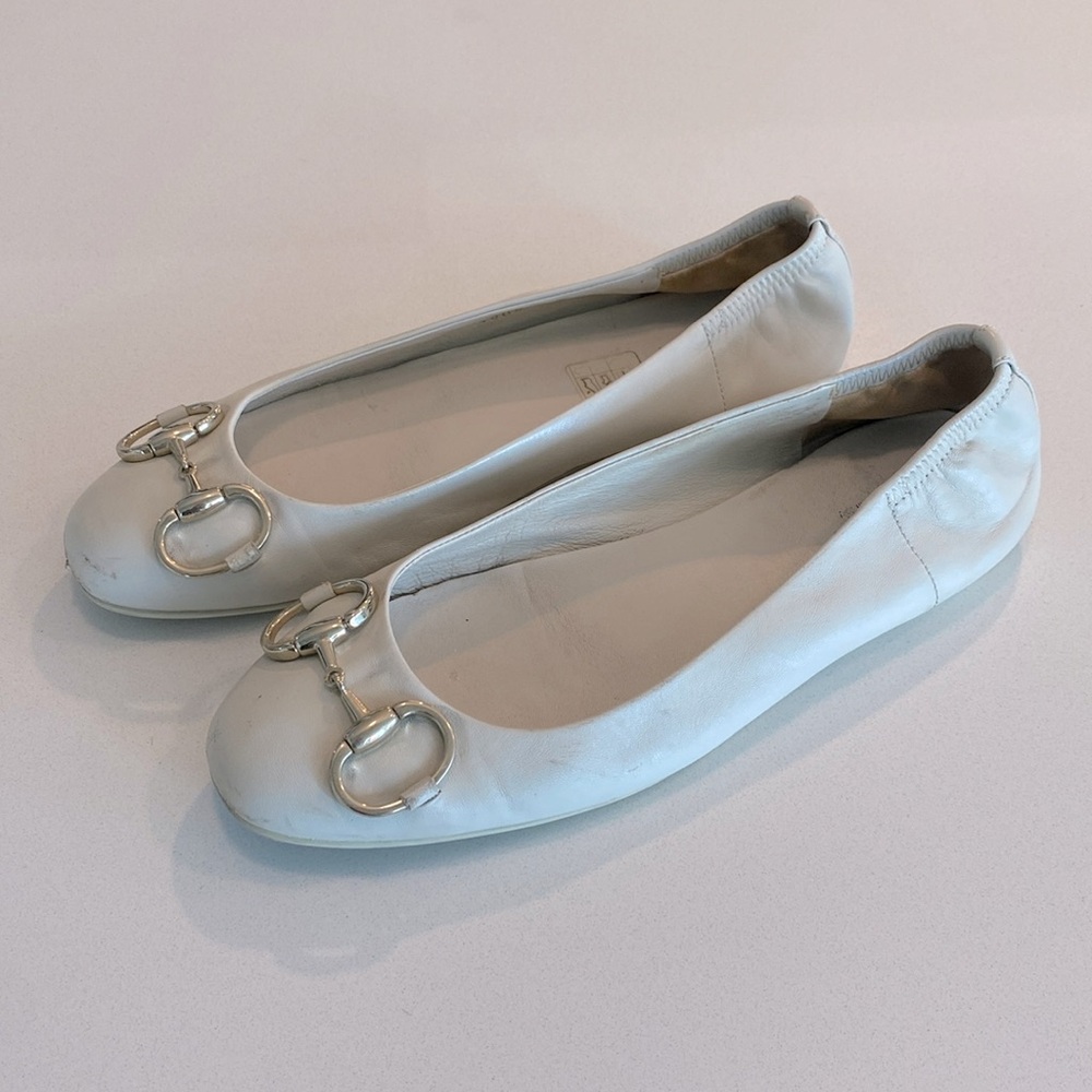 Gucci White Ballet Flats with Horse Bit Detail- 37.5